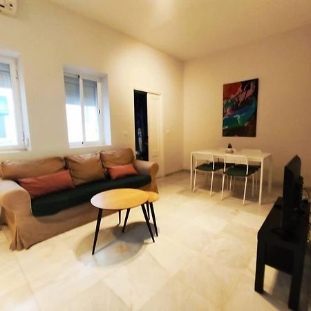 Enjoy Netflix Parking Segun Disponibilidad Apartment เซบีญา ภายนอก รูปภาพ